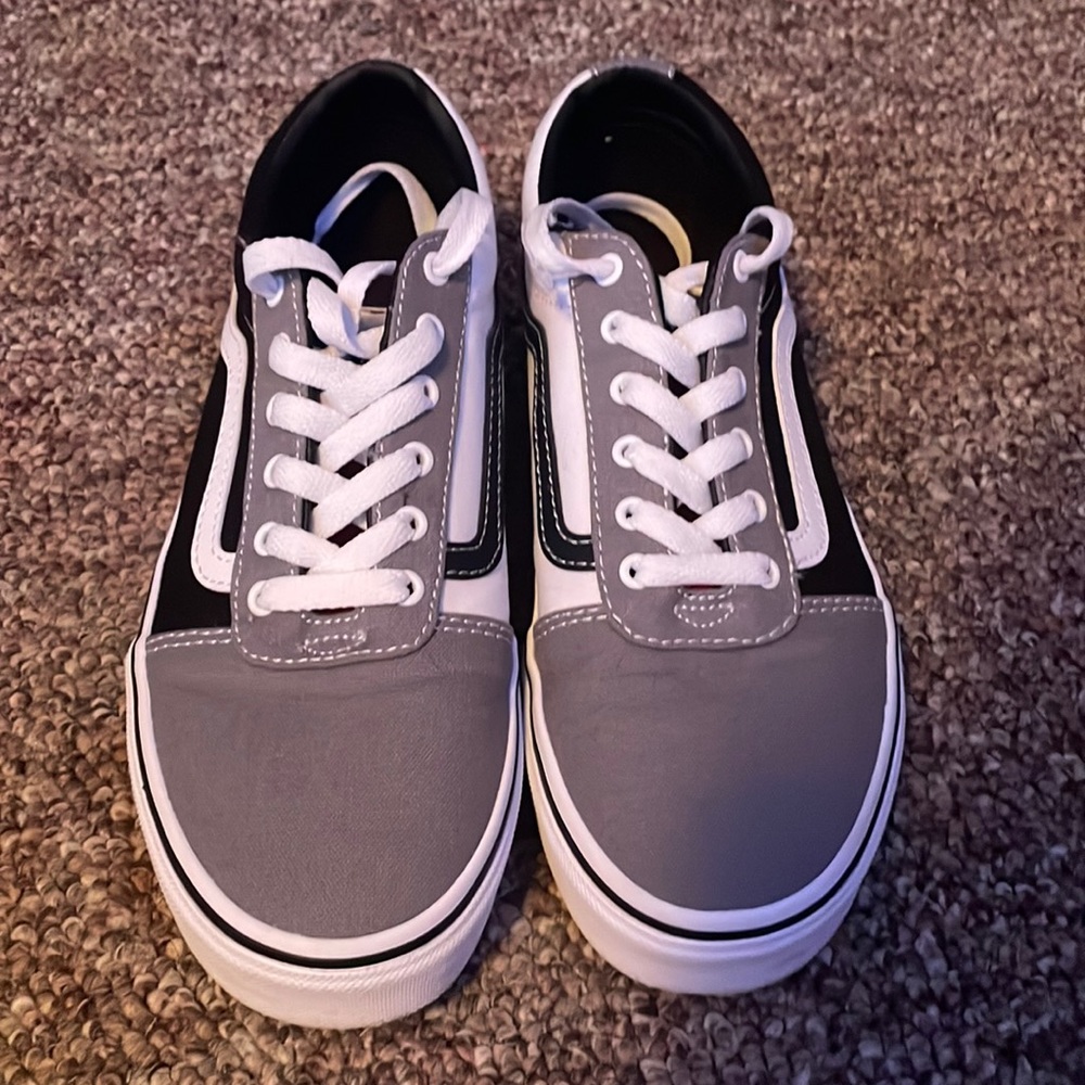 vans black white grey red low top